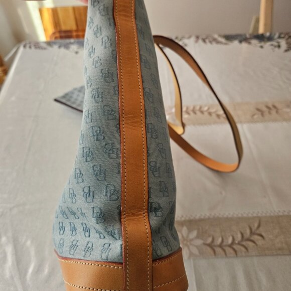 Vintage Light Blue Dooney and Bourke Shoulder/Tote Bag - Picture 5 of 14